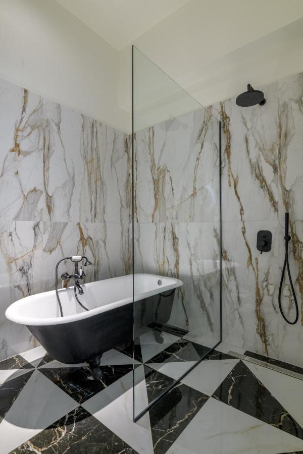 Ferienwohnung 3bdr Modern Design&Bright Interiors in Plaka Athen Exterior foto